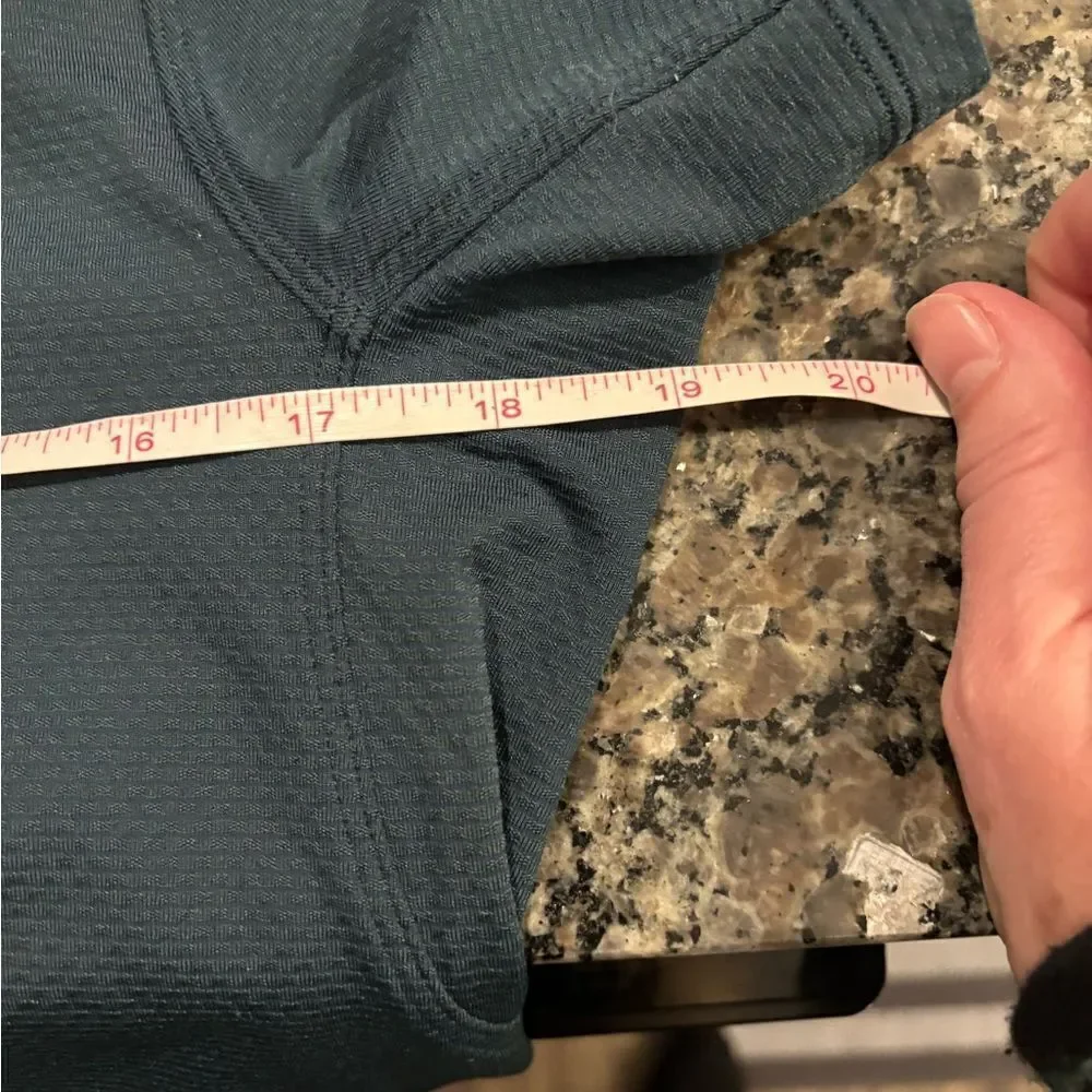 Lululemon Men’s Like New Yoga Short Sleeve Shirt